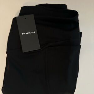 Fabletics PureLuxe Oasis Black HW 7/8 Leggings, size M, NWT